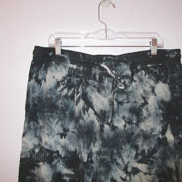 Torrid Gauze Pull On Shorts Size 1X Pockets Wide Leg High Rise Grunge Whimsigoth - Picture 3 of 8